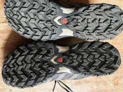 Salomon Eskape GTX Y2K