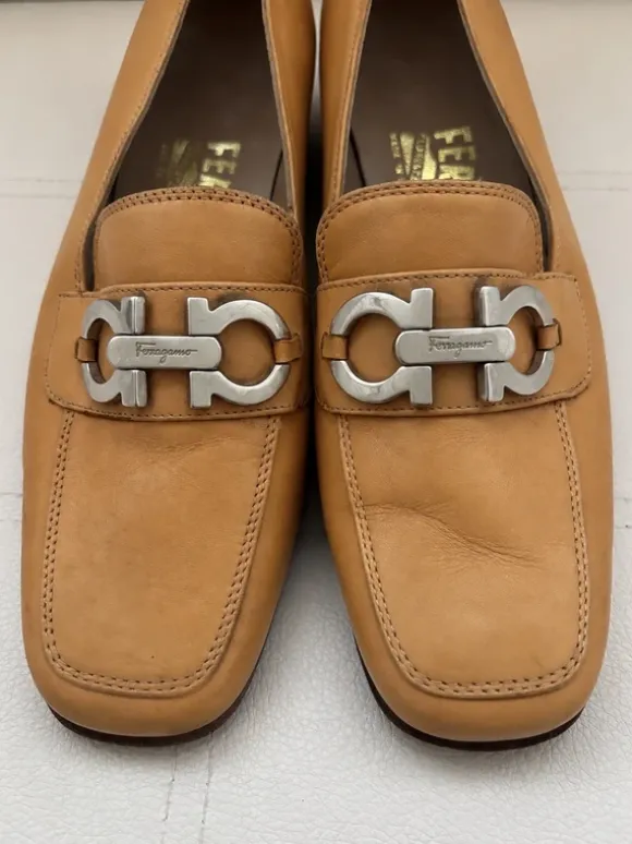 Salvatore Ferragamo Loafer Camel-/Beigeton – Echtleder 35