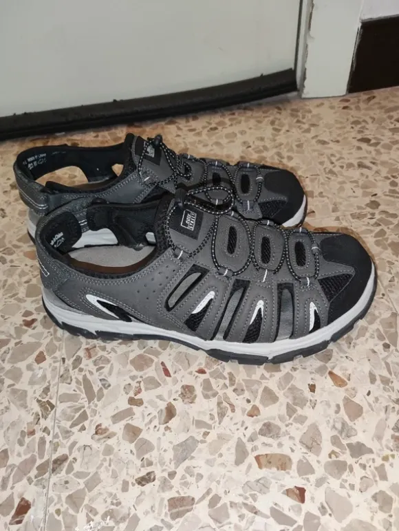 Sandal