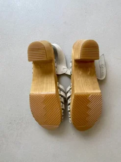 Sandale, Holzclog