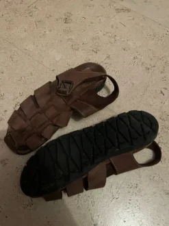 Sandalen Braun