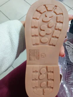 Sandalen für kleine Mädchen