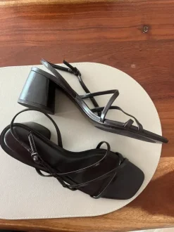 Sandalen mit Absatz