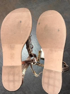 Sandalen mit Glitzer von Hallhuber