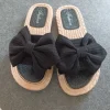 Sandalen mit Schleife