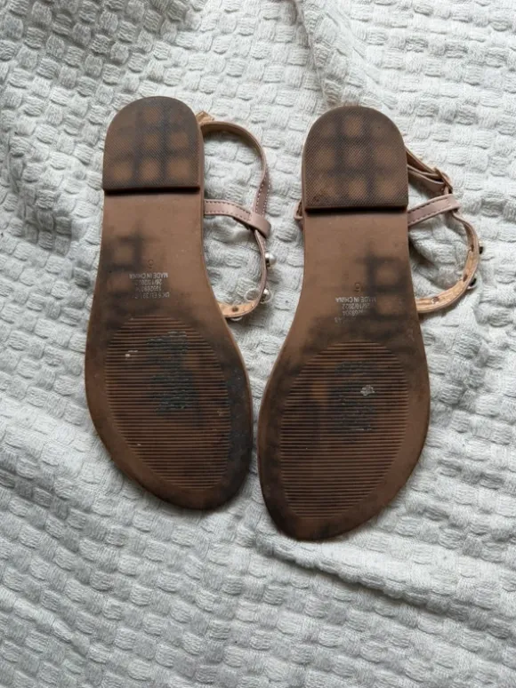 Sandalen: Perlen