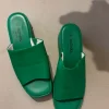 Sandalen schlappen Pleatau