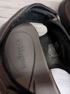 Sandalen von Magnus in Größe 41