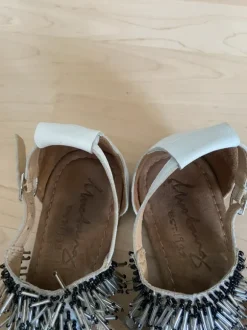 Sandalen Zehentrenner Mustang Größe 38