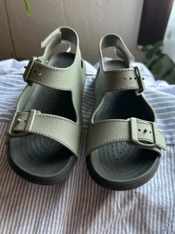 Sandales fille neuf-31