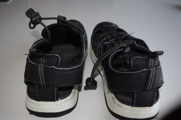 sandales noires homme
