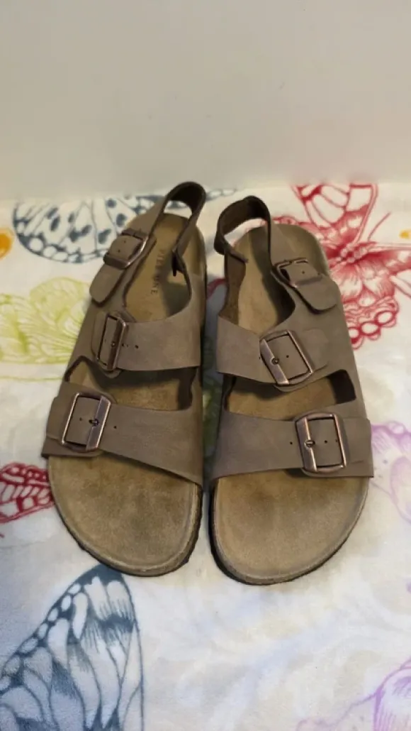 Sandals Pier One
