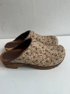 Sanita Clogs 39 Blümchen braun