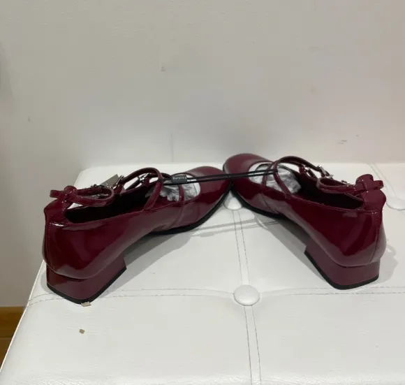 Scarpe con tacco basso bordeaux Bershka taglia 39