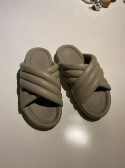 Schlappen von H&M