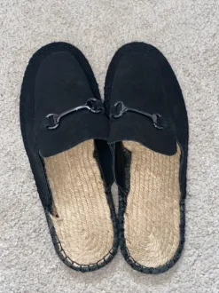 Schlupfschuhe/ Clogs