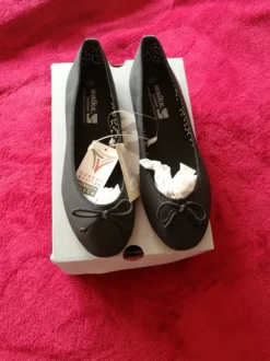 Schöne neu Schuhe