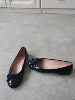 Schöne Pretty Ballerina in Lackleder Größe 36,5