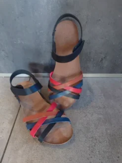 Schöne Sandalen von Mustang in Flechtoptik