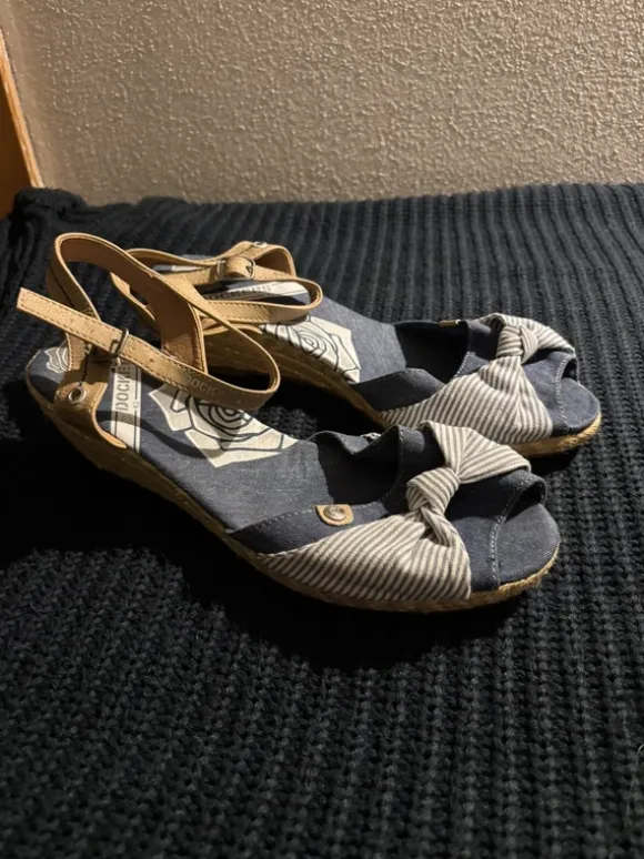 Schöne Sommer Sandalen