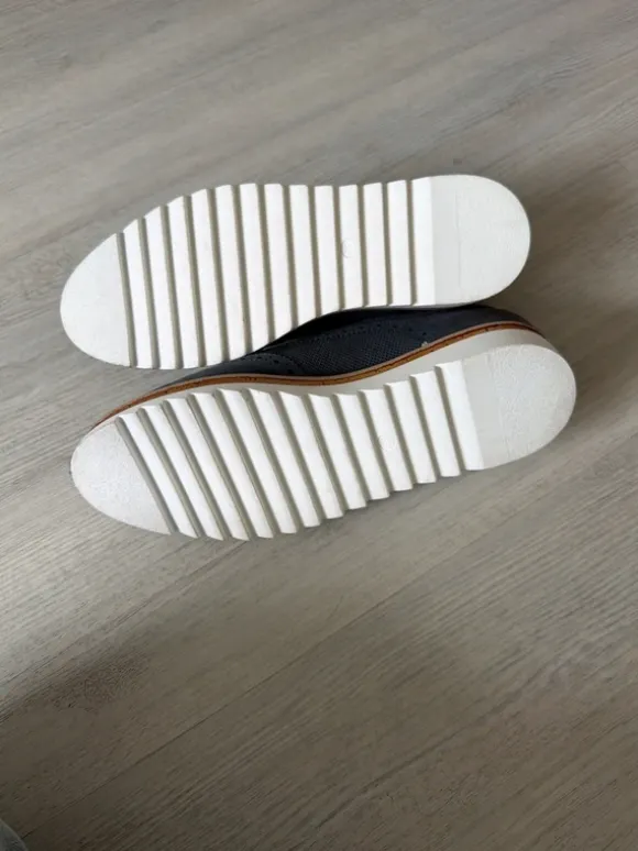 Schnürschuhe, Größe 39, ungetragen