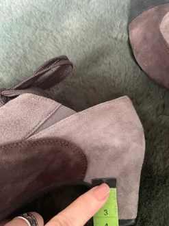 Schnürschuhe, pas de rouge