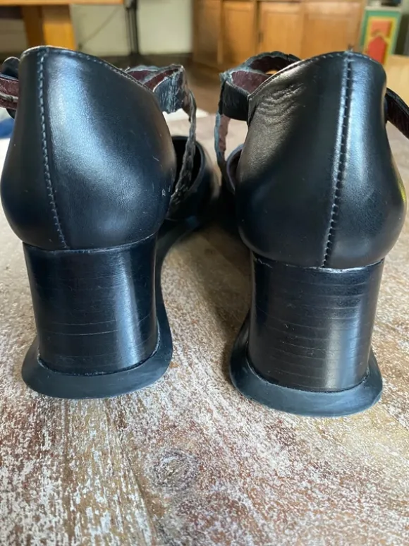 Schoenen met een sleehak 37