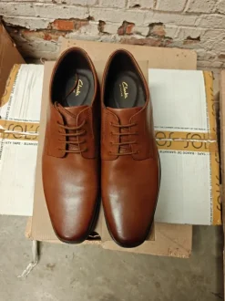 schonen Clarks
