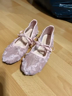 Schuhe / Größe 37