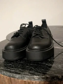 Schuhe In schwarz