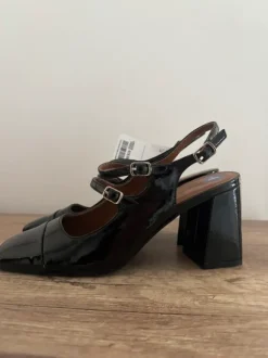 Schwarze Absatzschuhe