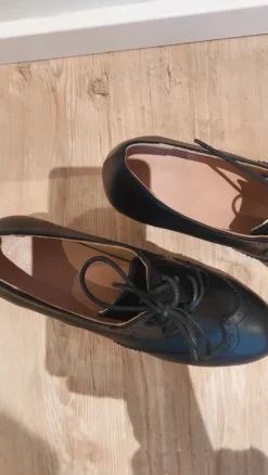 Schwarze Absatzschuhe Größe 38