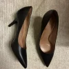 Schwarze Absatzschuhe spitz