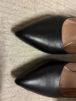 Schwarze Absatzschuhe spitz