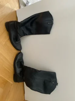 Schwarze Boots