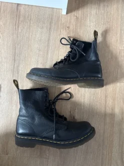 Schwarze Dr.Martens