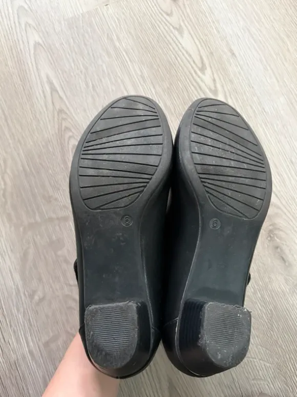 Schwarze elegante Halbschuhe