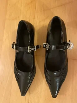 schwarze flache Stiefel/ Ballerinas Vintage Style