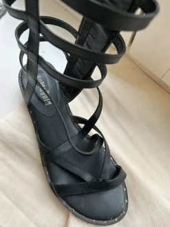 Schwarze Gladiator Sandalen kniehoch – Römersandalen