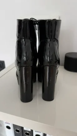Schwarze Hohe Stiefel