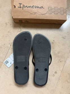 schwarze Ipanema Flipflops 40 neu