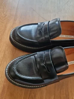 Schwarze Leder Slipper/Loafers