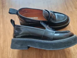 Schwarze Leder Slipper/Loafers