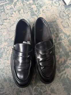 Schwarze Loafer / Penny Loafer H&M – Größe 43 🖤