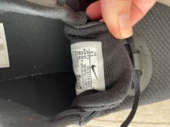 Schwarze Nike Sportschuhe