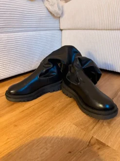Schwarze Overknee Boots Gr. 42
