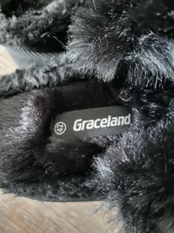 Schwarze Plateau Hausschuh Slipper Gr. 42 NEU