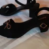 Schwarze Pumps