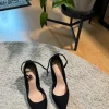 Schwarze Pumps