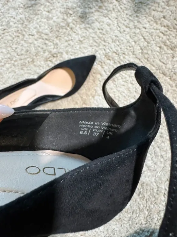 Schwarze Pumps